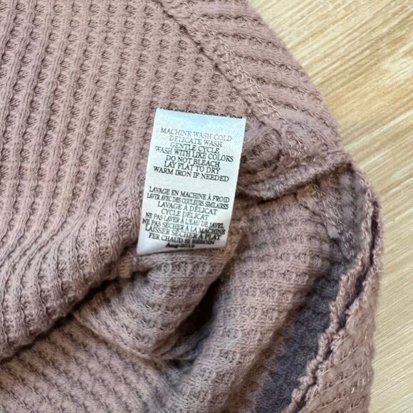 ALTAR’D STATE Off The Shoulder Sweater Size XS - Picture 6 of 8